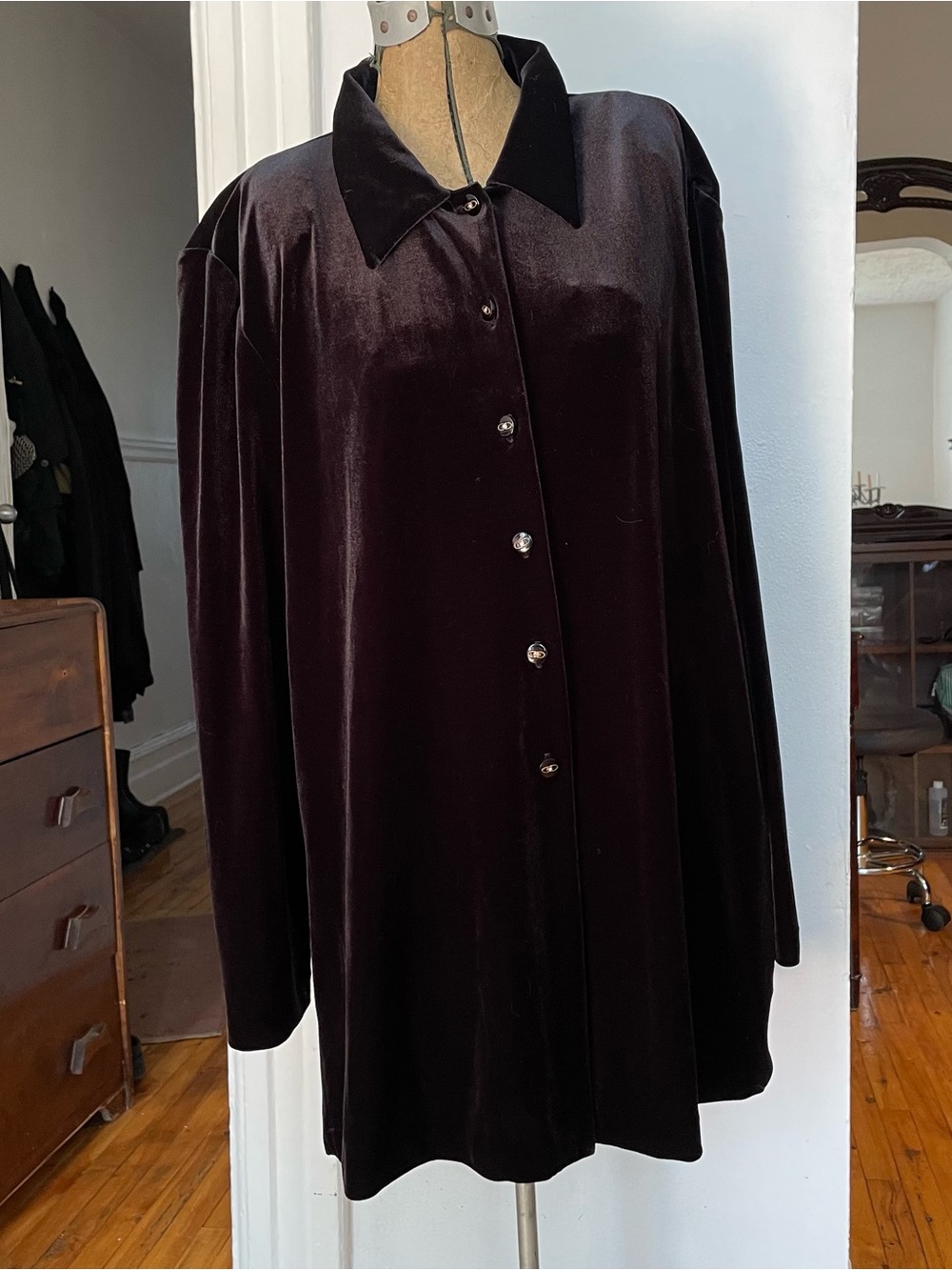 Vintage-Inspired Black Velvet Button-Front Women's Top